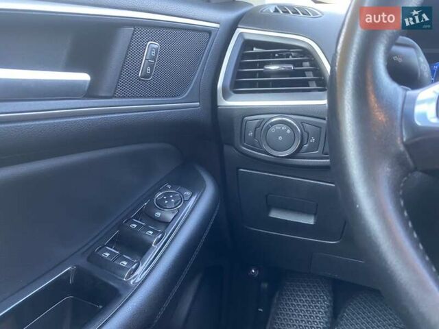 Помаранчевий Форд Едж, об'ємом двигуна 2 л та пробігом 140 тис. км за 16500 $, фото 12 на Automoto.ua