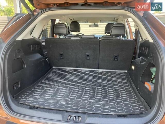 Помаранчевий Форд Едж, об'ємом двигуна 2 л та пробігом 140 тис. км за 16500 $, фото 4 на Automoto.ua