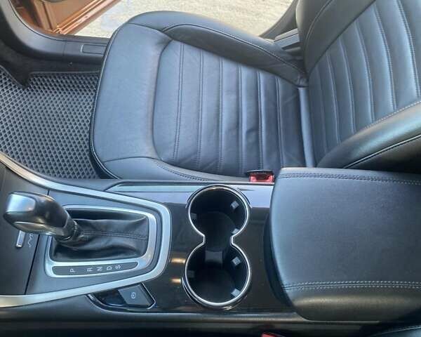 Помаранчевий Форд Едж, об'ємом двигуна 2 л та пробігом 140 тис. км за 16500 $, фото 11 на Automoto.ua