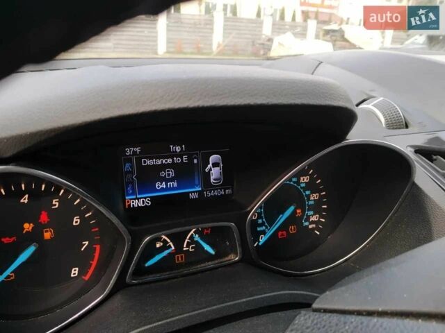 Белый Форд Эскейп, объемом двигателя 2 л и пробегом 267 тыс. км за 7200 $, фото 5 на Automoto.ua