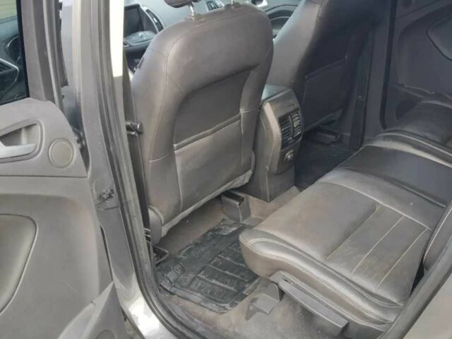 Белый Форд Эскейп, объемом двигателя 2 л и пробегом 267 тыс. км за 7200 $, фото 8 на Automoto.ua