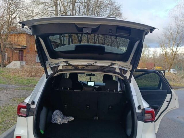 Белый Форд Эскейп, объемом двигателя 0 л и пробегом 49 тыс. км за 22500 $, фото 5 на Automoto.ua