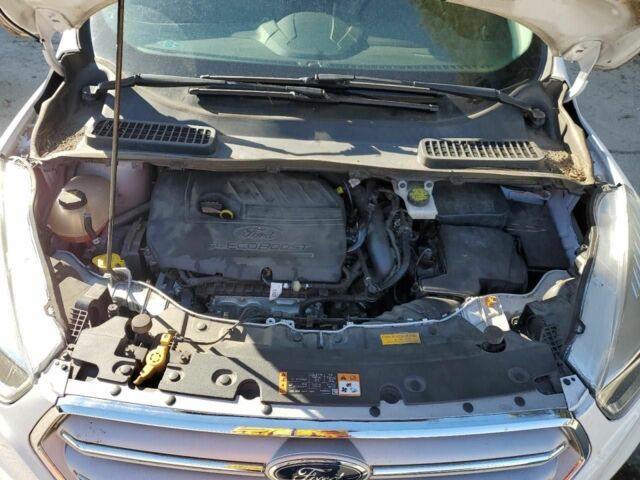 Белый Форд Эскейп, объемом двигателя 0 л и пробегом 160 тыс. км за 2500 $, фото 11 на Automoto.ua