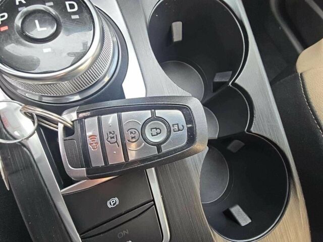 Белый Форд Эскейп, объемом двигателя 0 л и пробегом 11 тыс. км за 12000 $, фото 11 на Automoto.ua