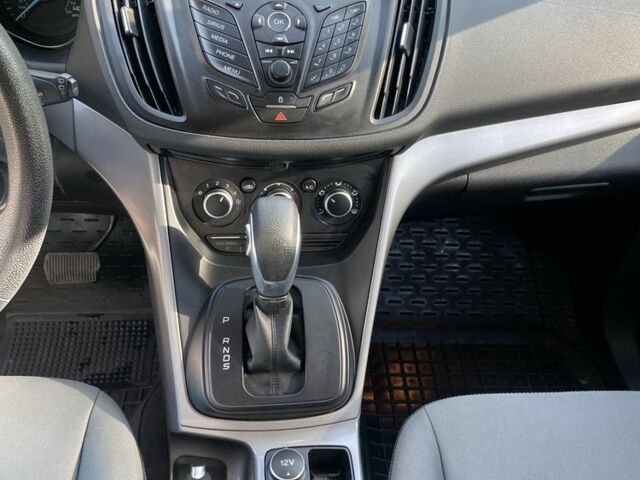 Белый Форд Эскейп, объемом двигателя 1.6 л и пробегом 118 тыс. км за 10500 $, фото 19 на Automoto.ua