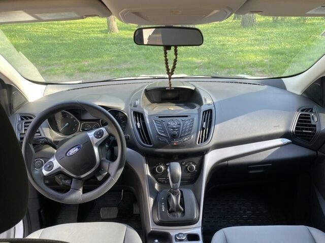 Белый Форд Эскейп, объемом двигателя 1.6 л и пробегом 118 тыс. км за 10500 $, фото 17 на Automoto.ua