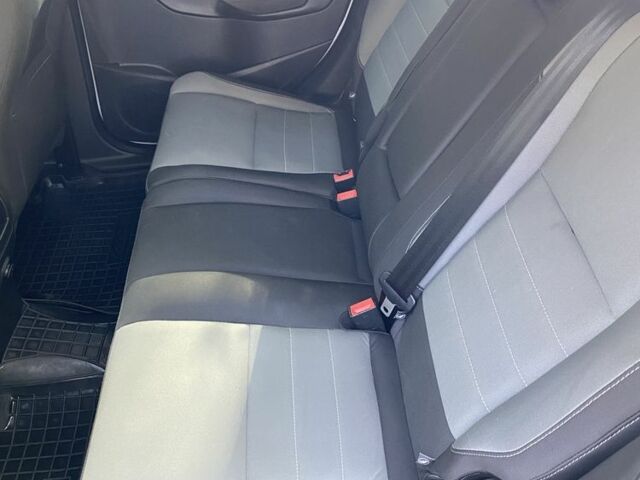 Белый Форд Эскейп, объемом двигателя 1.6 л и пробегом 118 тыс. км за 10500 $, фото 15 на Automoto.ua