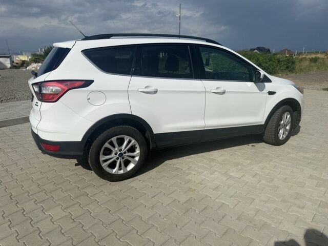 Білий Форд Ескейп, об'ємом двигуна 1.5 л та пробігом 201 тис. км за 10600 $, фото 2 на Automoto.ua