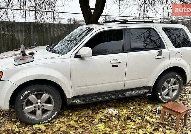 Белый Форд Эскейп, объемом двигателя 3 л и пробегом 220 тыс. км за 8500 $, фото 7 на Automoto.ua