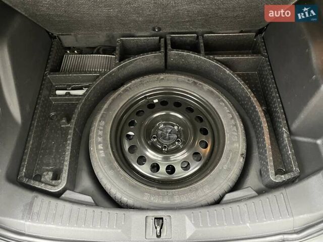 Білий Форд Ескейп, об'ємом двигуна 2 л та пробігом 142 тис. км за 11700 $, фото 12 на Automoto.ua