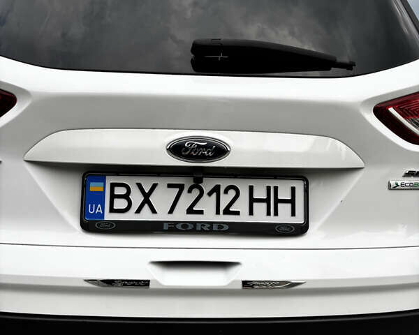 Білий Форд Ескейп, об'ємом двигуна 1.6 л та пробігом 195 тис. км за 11000 $, фото 9 на Automoto.ua