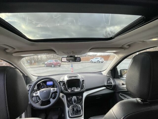 Білий Форд Ескейп, об'ємом двигуна 2 л та пробігом 261 тис. км за 10000 $, фото 4 на Automoto.ua