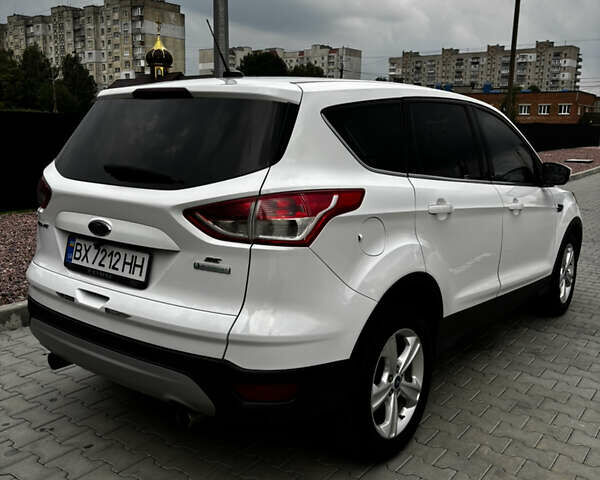 Білий Форд Ескейп, об'ємом двигуна 1.6 л та пробігом 195 тис. км за 11000 $, фото 6 на Automoto.ua