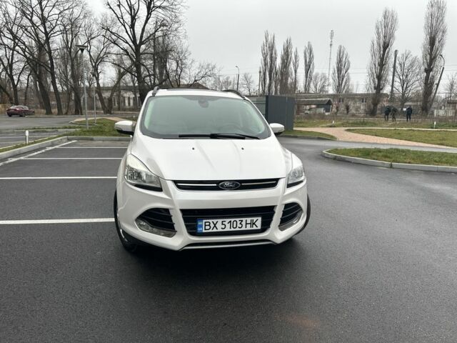 Белый Форд Эскейп, объемом двигателя 1.6 л и пробегом 265 тыс. км за 10700 $, фото 2 на Automoto.ua