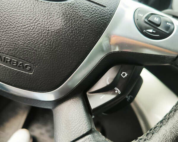 Белый Форд Эскейп, объемом двигателя 1.6 л и пробегом 120 тыс. км за 11300 $, фото 10 на Automoto.ua