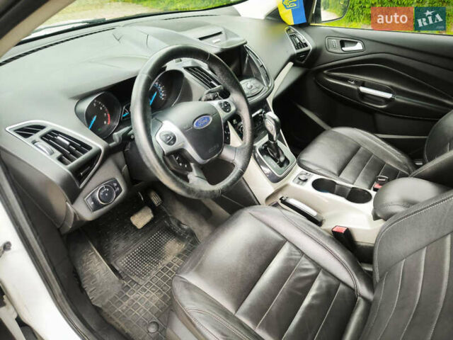 Белый Форд Эскейп, объемом двигателя 1.6 л и пробегом 120 тыс. км за 11300 $, фото 11 на Automoto.ua