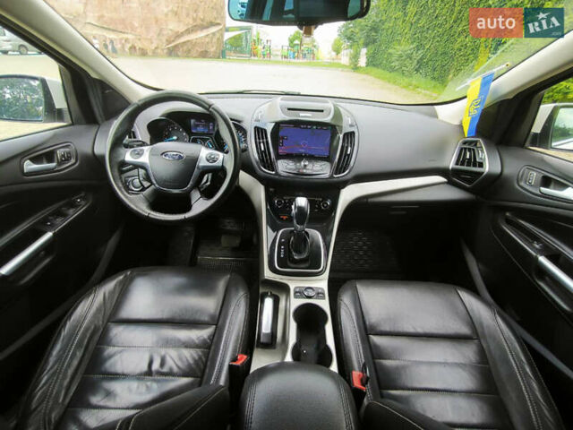 Белый Форд Эскейп, объемом двигателя 1.6 л и пробегом 120 тыс. км за 11300 $, фото 7 на Automoto.ua