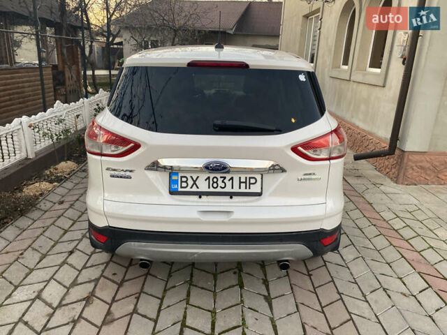 Белый Форд Эскейп, объемом двигателя 1.6 л и пробегом 250 тыс. км за 11300 $, фото 4 на Automoto.ua