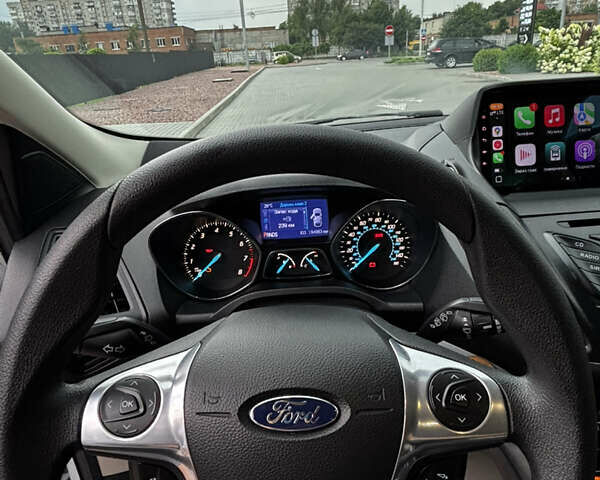 Білий Форд Ескейп, об'ємом двигуна 1.6 л та пробігом 195 тис. км за 11000 $, фото 46 на Automoto.ua