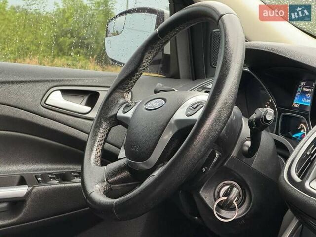 Белый Форд Эскейп, объемом двигателя 2 л и пробегом 145 тыс. км за 11650 $, фото 53 на Automoto.ua