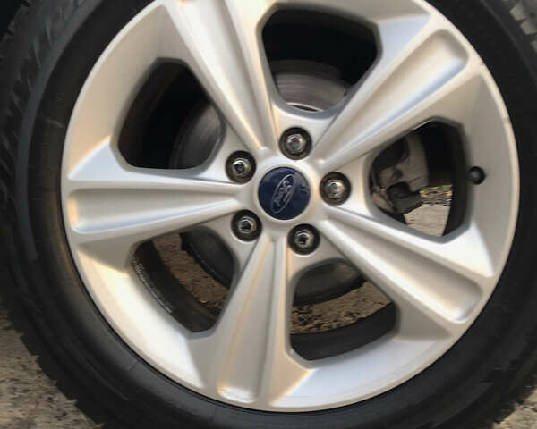 Білий Форд Ескейп, об'ємом двигуна 1.6 л та пробігом 247 тис. км за 10500 $, фото 15 на Automoto.ua