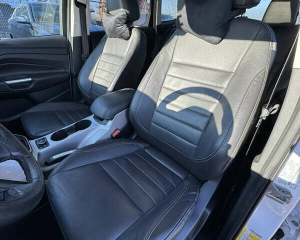 Білий Форд Ескейп, об'ємом двигуна 2 л та пробігом 173 тис. км за 12999 $, фото 17 на Automoto.ua