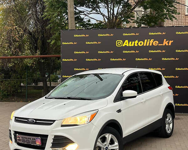 Белый Форд Эскейп, объемом двигателя 1.6 л и пробегом 163 тыс. км за 9800 $, фото 1 на Automoto.ua