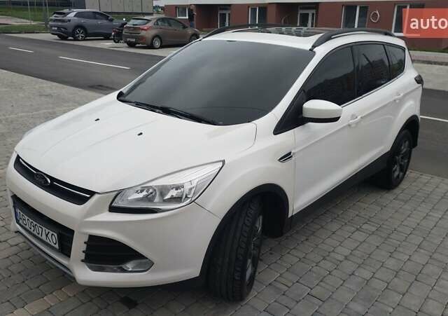 Білий Форд Ескейп, об'ємом двигуна 1.6 л та пробігом 155 тис. км за 9950 $, фото 4 на Automoto.ua