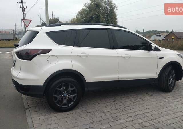 Білий Форд Ескейп, об'ємом двигуна 1.6 л та пробігом 155 тис. км за 9950 $, фото 14 на Automoto.ua