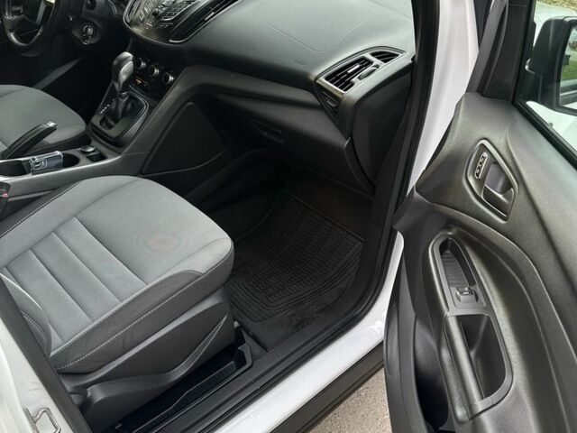 Белый Форд Эскейп, объемом двигателя 2.5 л и пробегом 167 тыс. км за 8250 $, фото 16 на Automoto.ua