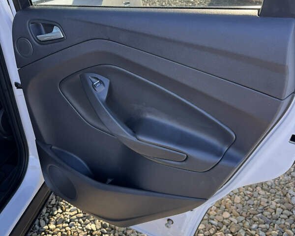 Білий Форд Ескейп, об'ємом двигуна 2 л та пробігом 173 тис. км за 12999 $, фото 33 на Automoto.ua