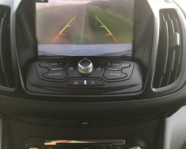 Білий Форд Ескейп, об'ємом двигуна 1.6 л та пробігом 247 тис. км за 10500 $, фото 13 на Automoto.ua