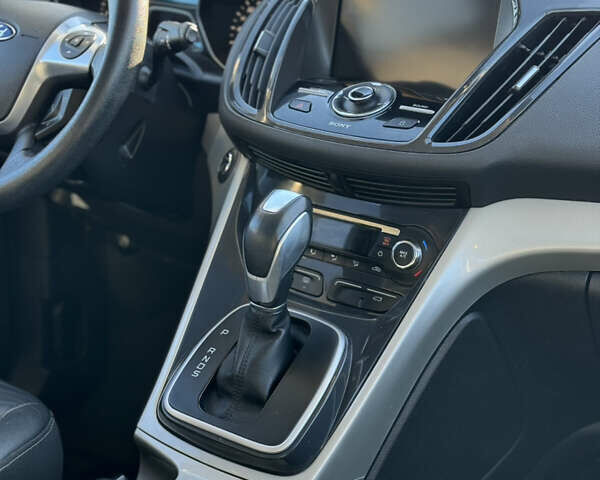 Білий Форд Ескейп, об'ємом двигуна 2 л та пробігом 173 тис. км за 12999 $, фото 37 на Automoto.ua