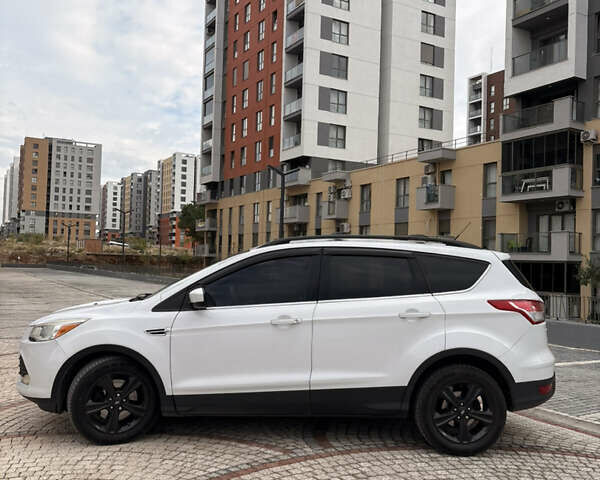 Білий Форд Ескейп, об'ємом двигуна 2 л та пробігом 293 тис. км за 8400 $, фото 3 на Automoto.ua