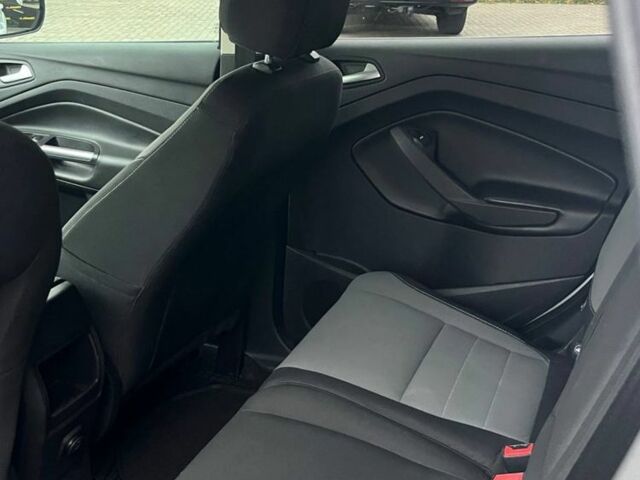 Белый Форд Эскейп, объемом двигателя 1.6 л и пробегом 163 тыс. км за 9800 $, фото 14 на Automoto.ua