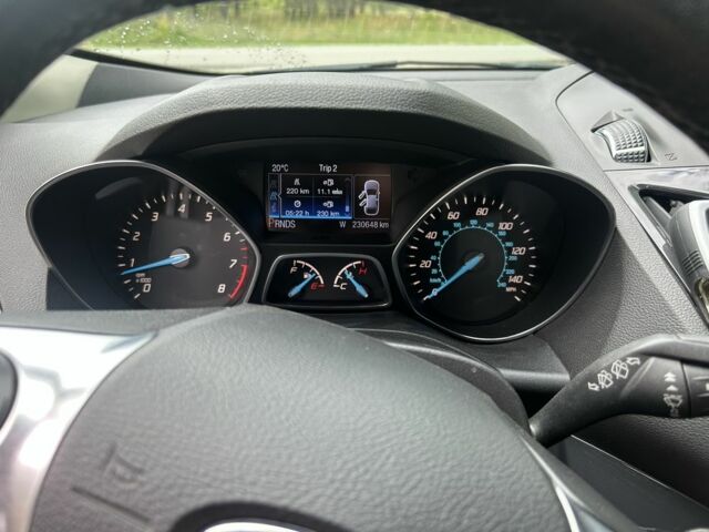 Білий Форд Ескейп, об'ємом двигуна 2 л та пробігом 230 тис. км за 11500 $, фото 5 на Automoto.ua