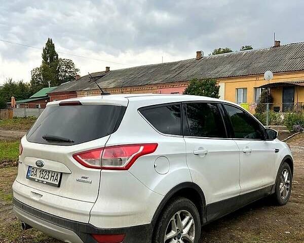 Білий Форд Ескейп, об'ємом двигуна 1.6 л та пробігом 170 тис. км за 11000 $, фото 4 на Automoto.ua