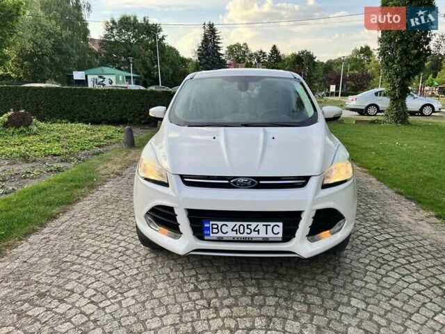Белый Форд Эскейп, объемом двигателя 1.6 л и пробегом 145 тыс. км за 10700 $, фото 3 на Automoto.ua