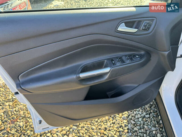 Білий Форд Ескейп, об'ємом двигуна 2 л та пробігом 173 тис. км за 12999 $, фото 16 на Automoto.ua