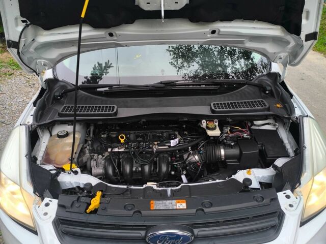 Білий Форд Ескейп, об'ємом двигуна 2.5 л та пробігом 200 тис. км за 10500 $, фото 7 на Automoto.ua