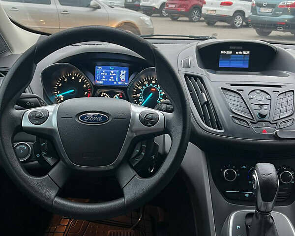 Белый Форд Эскейп, объемом двигателя 1.6 л и пробегом 163 тыс. км за 9800 $, фото 7 на Automoto.ua