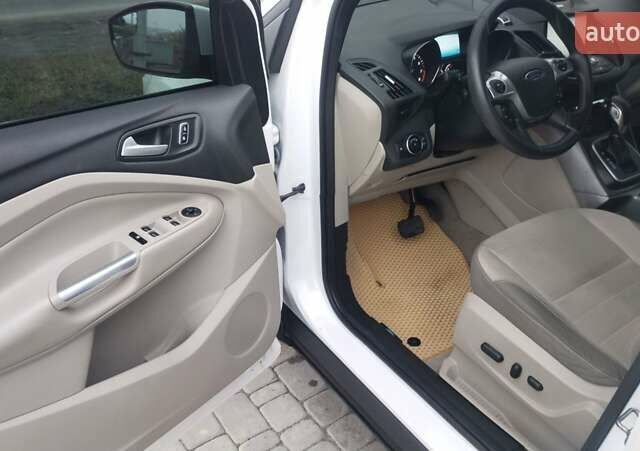 Білий Форд Ескейп, об'ємом двигуна 1.6 л та пробігом 155 тис. км за 9950 $, фото 29 на Automoto.ua