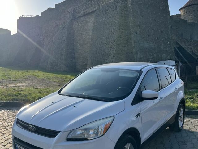 Белый Форд Эскейп, объемом двигателя 1.6 л и пробегом 280 тыс. км за 8800 $, фото 3 на Automoto.ua