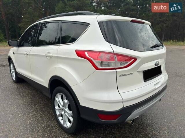 Белый Форд Эскейп, объемом двигателя 2 л и пробегом 145 тыс. км за 11650 $, фото 15 на Automoto.ua