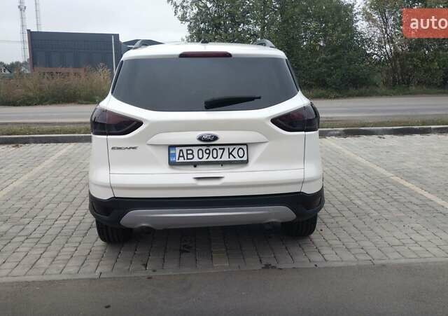 Білий Форд Ескейп, об'ємом двигуна 1.6 л та пробігом 155 тис. км за 9950 $, фото 10 на Automoto.ua