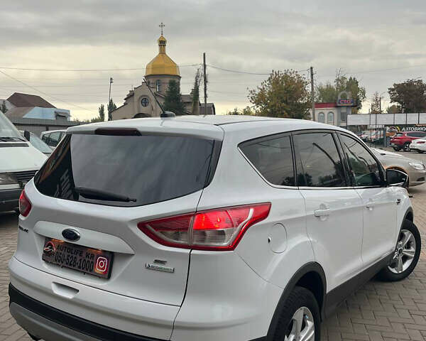 Белый Форд Эскейп, объемом двигателя 1.6 л и пробегом 163 тыс. км за 9800 $, фото 5 на Automoto.ua
