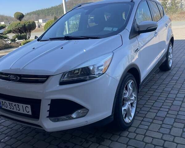 Білий Форд Ескейп, об'ємом двигуна 2 л та пробігом 200 тис. км за 10300 $, фото 9 на Automoto.ua