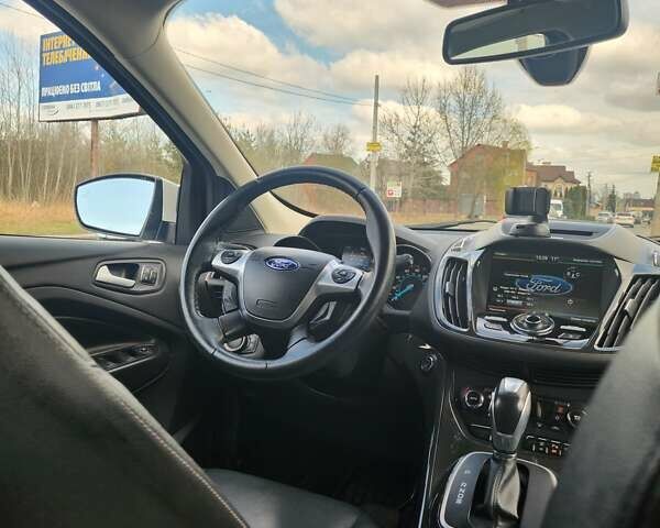 Белый Форд Эскейп, объемом двигателя 1.6 л и пробегом 153 тыс. км за 13000 $, фото 7 на Automoto.ua