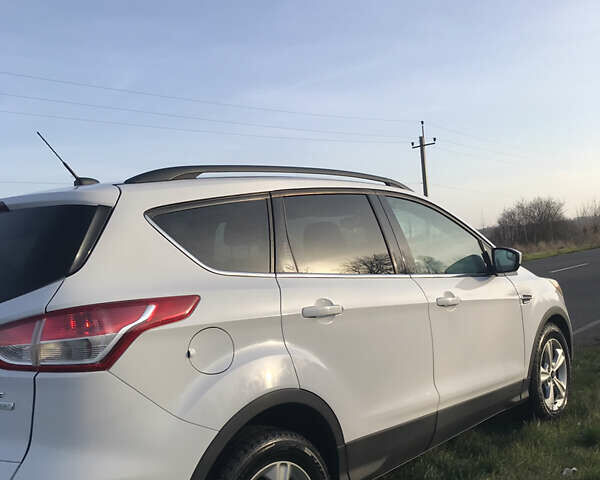 Білий Форд Ескейп, об'ємом двигуна 1.6 л та пробігом 247 тис. км за 10500 $, фото 8 на Automoto.ua