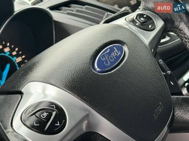 Белый Форд Эскейп, объемом двигателя 2 л и пробегом 145 тыс. км за 11650 $, фото 28 на Automoto.ua